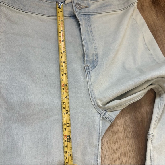 Free People Jeans Youthquake Crop Flare Jeans Pants Bleach Out Blue Size 26 - Picture 12 of 15